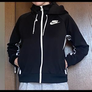 NIKE ZIP UP HOODIE